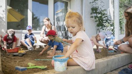 Verschiedenheit ist normal - dies sollen in der Kita Tubeschlag schon Kinder lernen. © Simon von Gunten