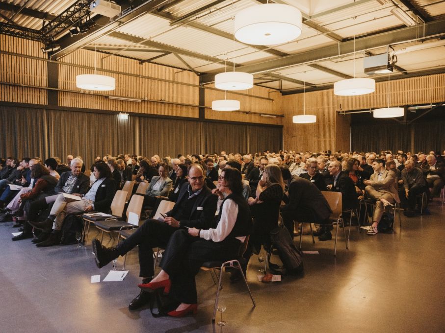 Über 280 Teilnehmende waren am Event rund um die Preisverleihung dabei. Foto: Noemi Tirro
