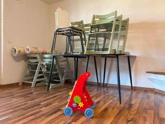 Wagen in alter Kita Zwirbelzwerg Wagen in alter Kita Zwirbelzwerg